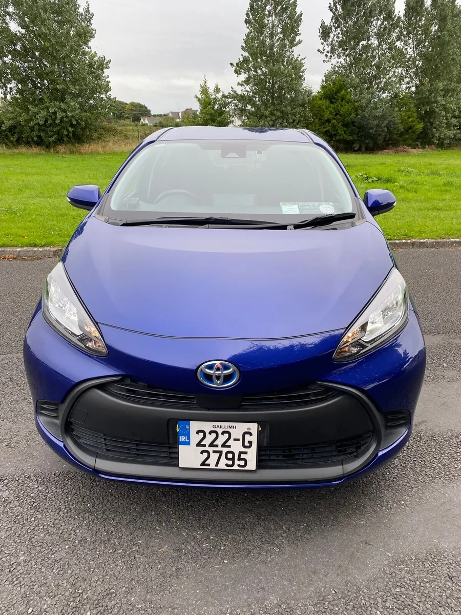 TOYOTA AQUA - Image 1