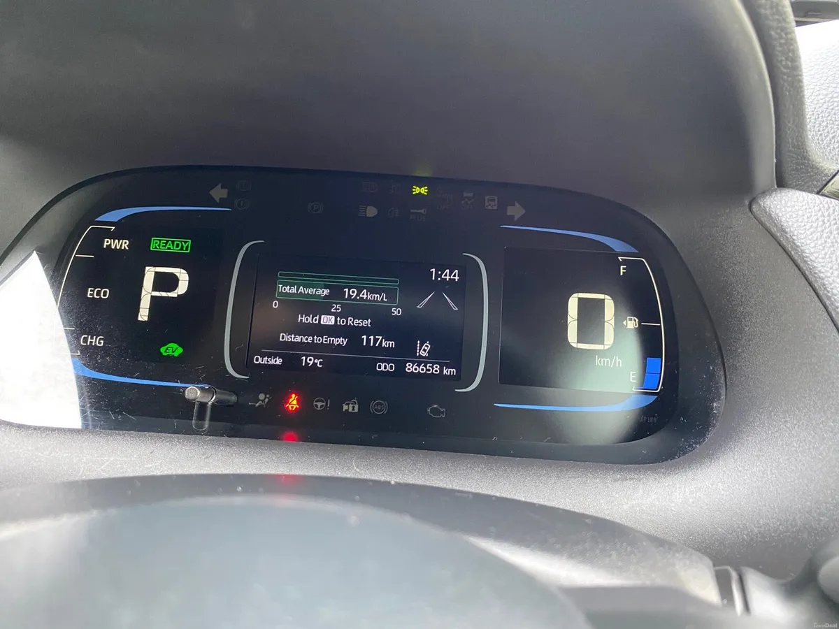 TOYOTA AQUA - Image 6