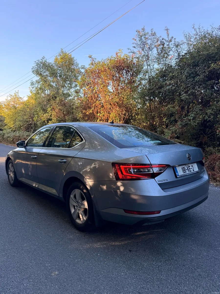 2018 Skoda Superb Automatic - Image 4