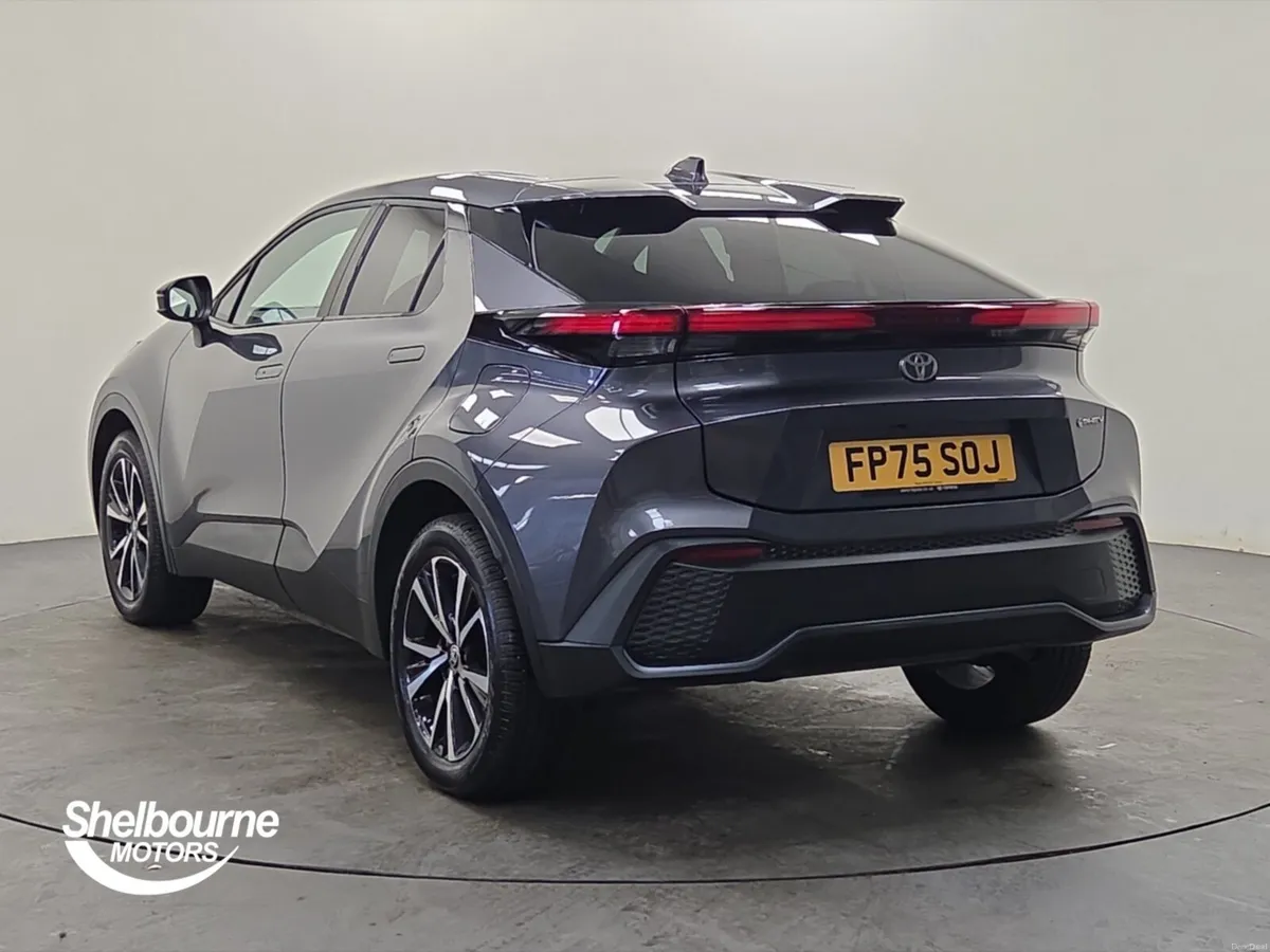 Toyota C-HR 2.0 PHEV Design 5dr CVT - Image 2