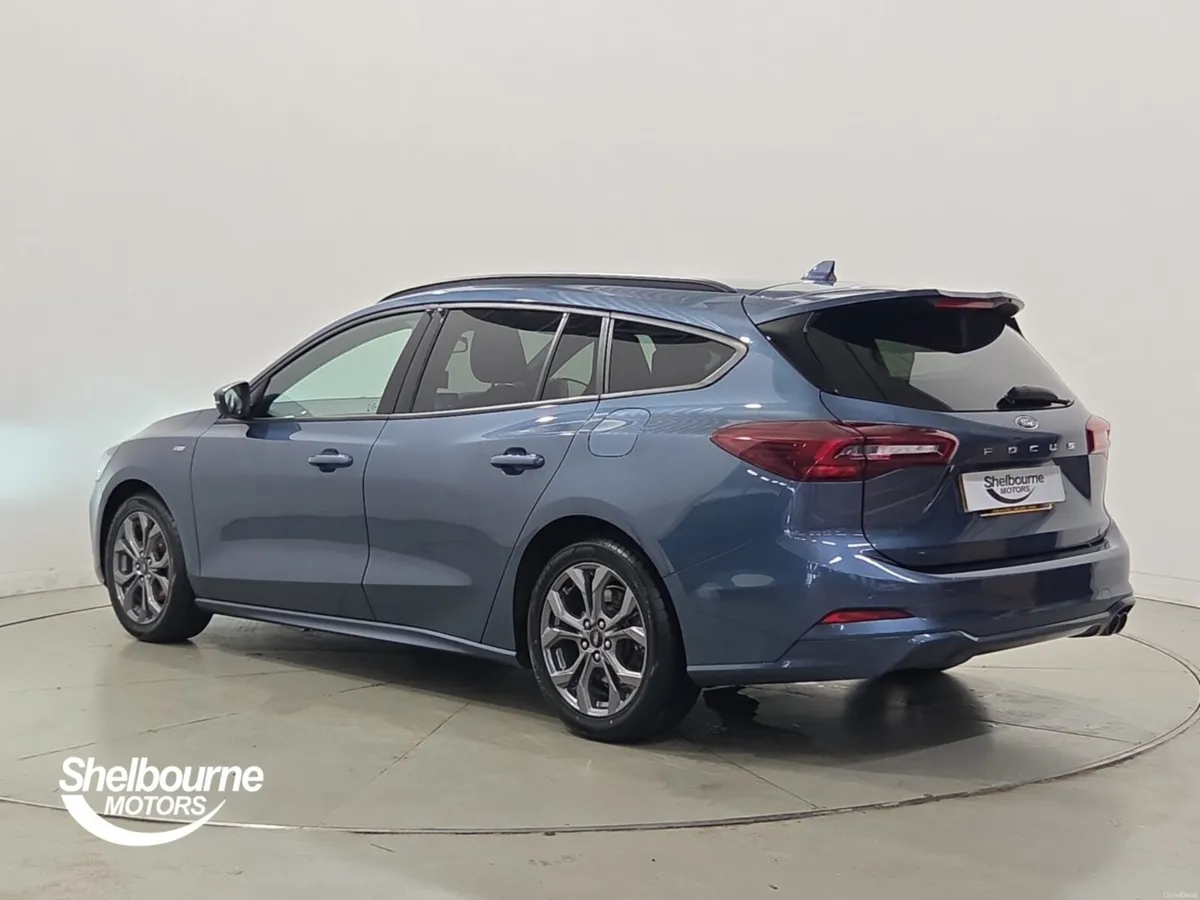 Ford Focus 1.0 EcoBoost ST-Line 5dr - Image 2