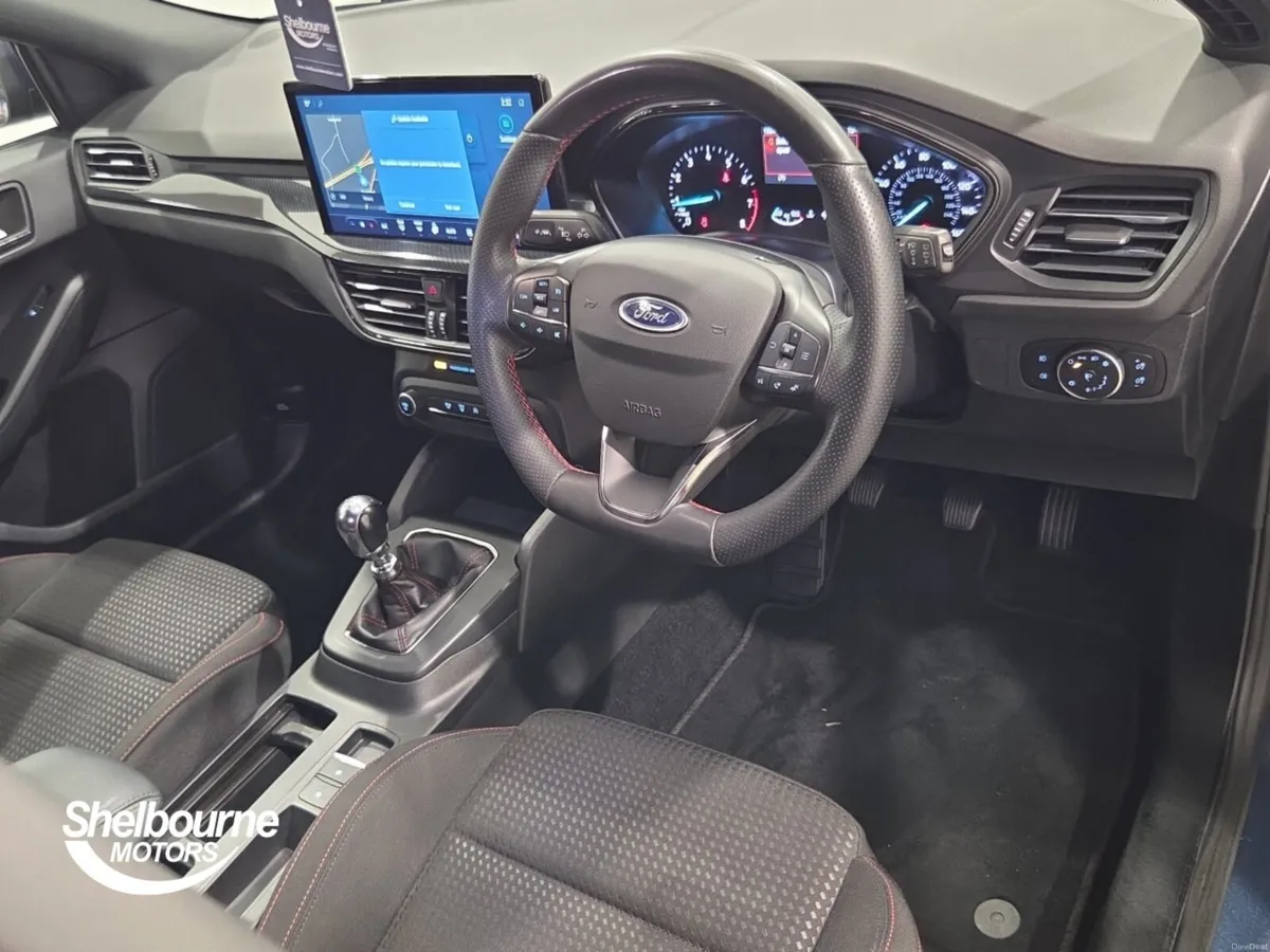 Ford Focus 1.0 EcoBoost ST-Line 5dr - Image 4