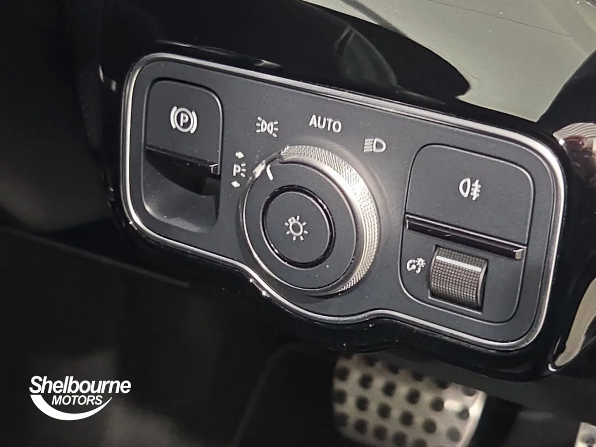 Mercedes-Benz CLA Class CLA 180 AMG Line Premium 4 - Image 5