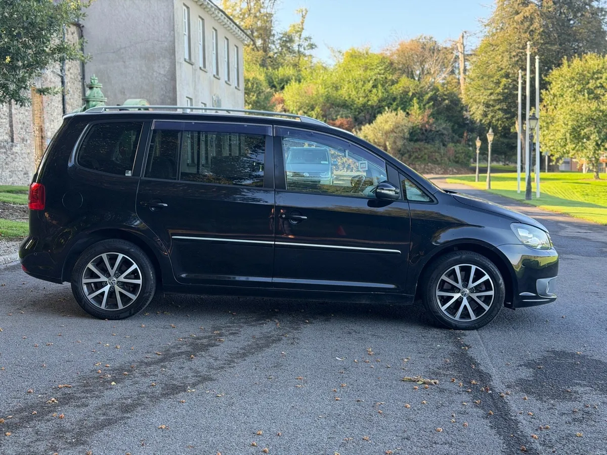 Vw Touran Highline Low Kms - Image 4