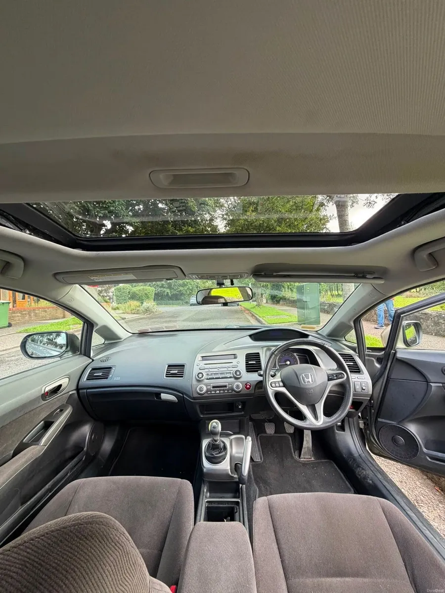 HONDA CIVIC i-VTEC  NCT 09/27 - Image 5