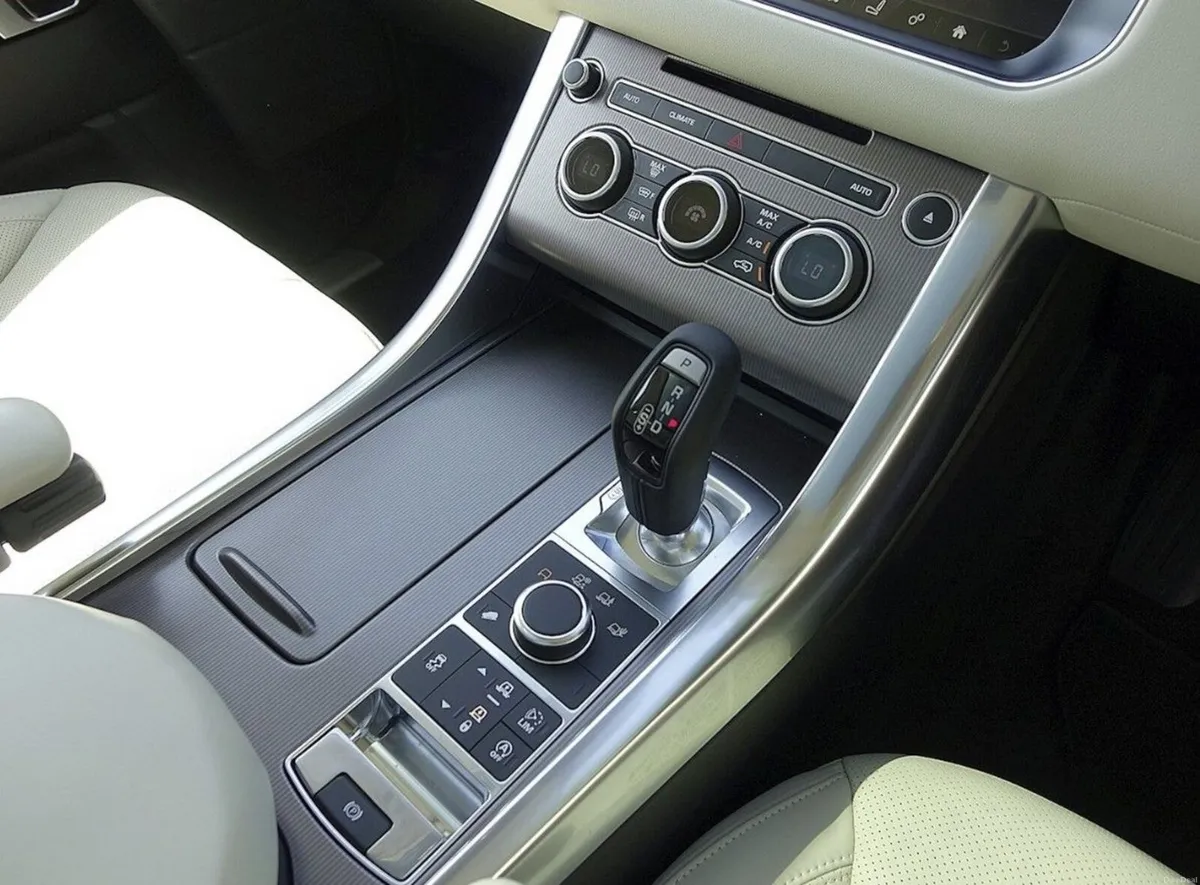 Land Rover Range Rover Sport 2017 - Image 3