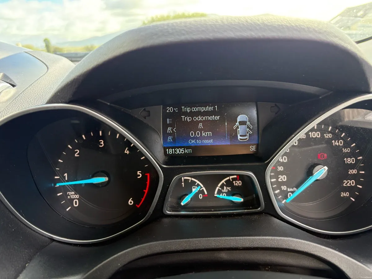 Ford Kuga - Image 3