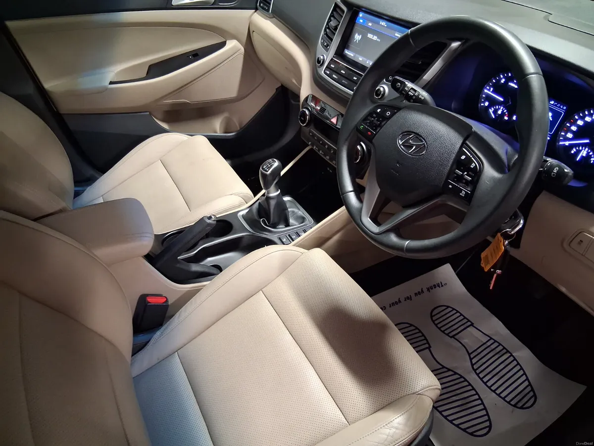 2018 Hyundai Tucson LEATHER - EXECUTIVE - Image 6