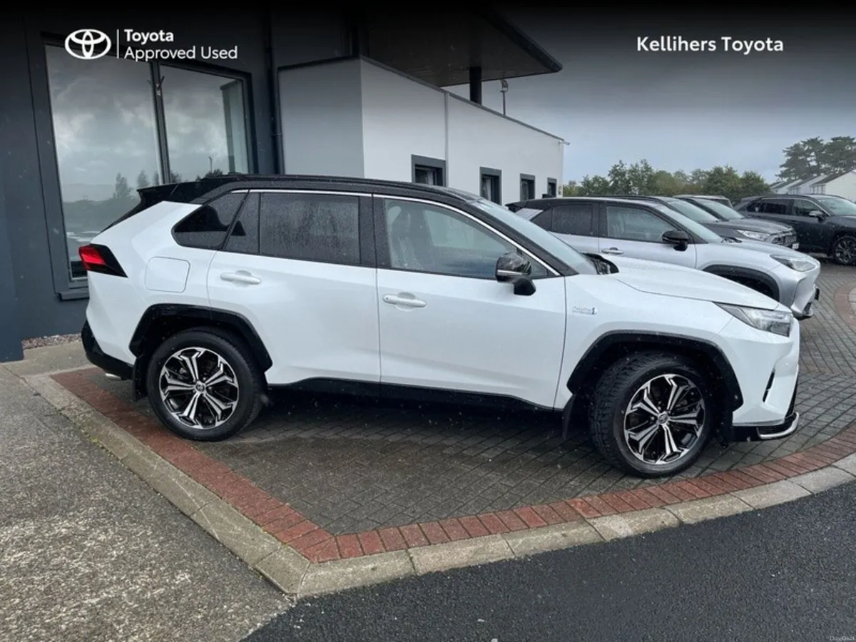 Toyota RAV4 RAV4 PLUG-IN HYBRID SPORT - Image 3