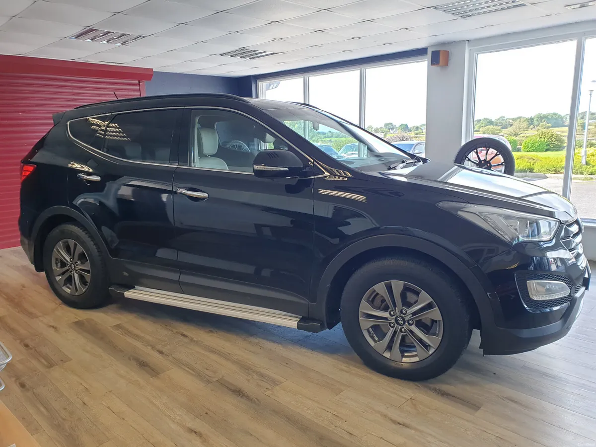 Hyundai Santa Fe 2.2D EXECUTIVE PLUS AUTO 7 SEATER - Image 2