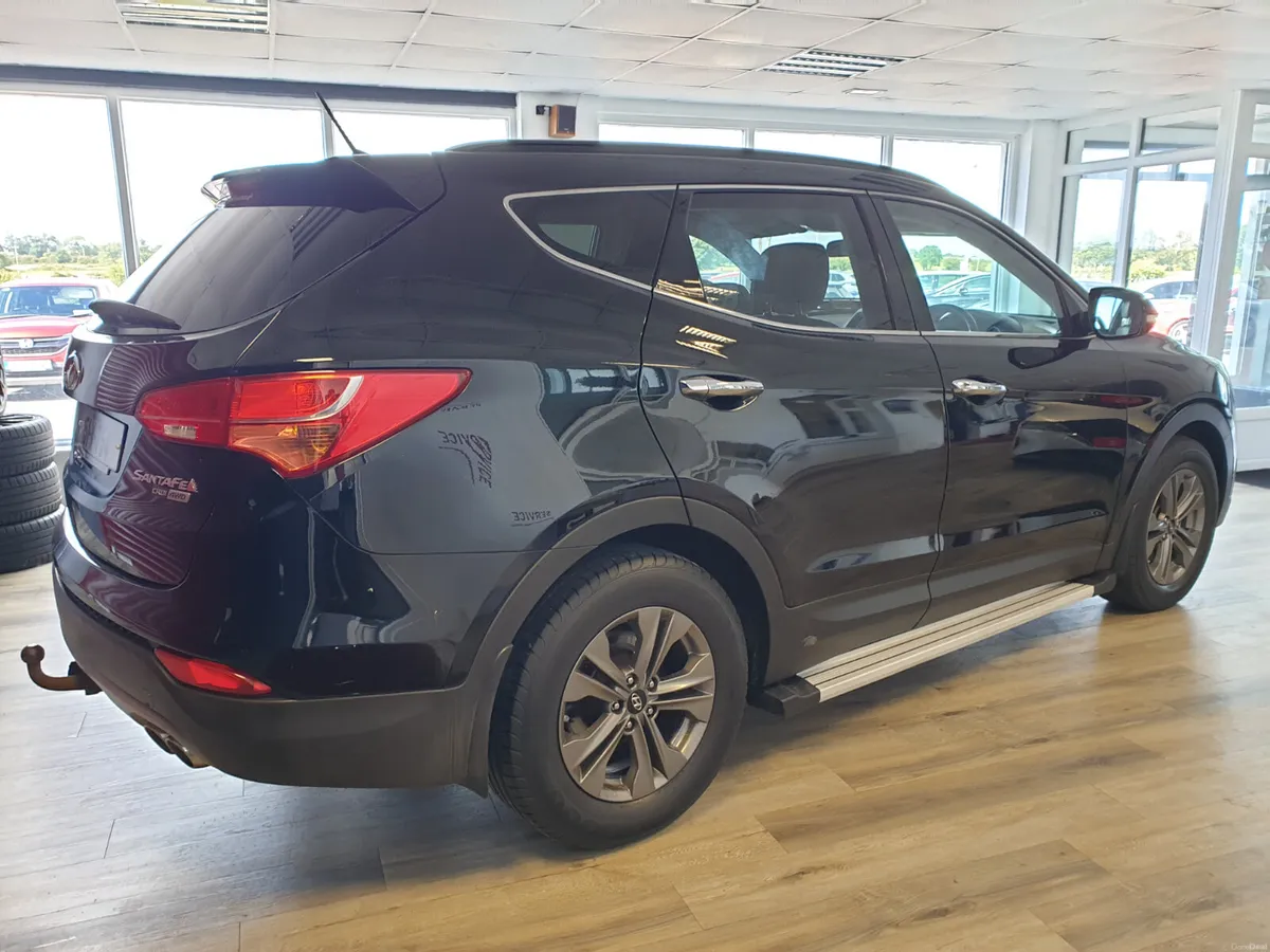Hyundai Santa Fe 2.2D EXECUTIVE PLUS AUTO 7 SEATER - Image 3