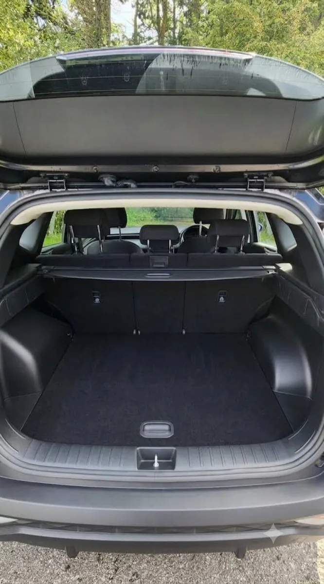 2022 Hyundai Tucson Petrol Hybrid - Image 6