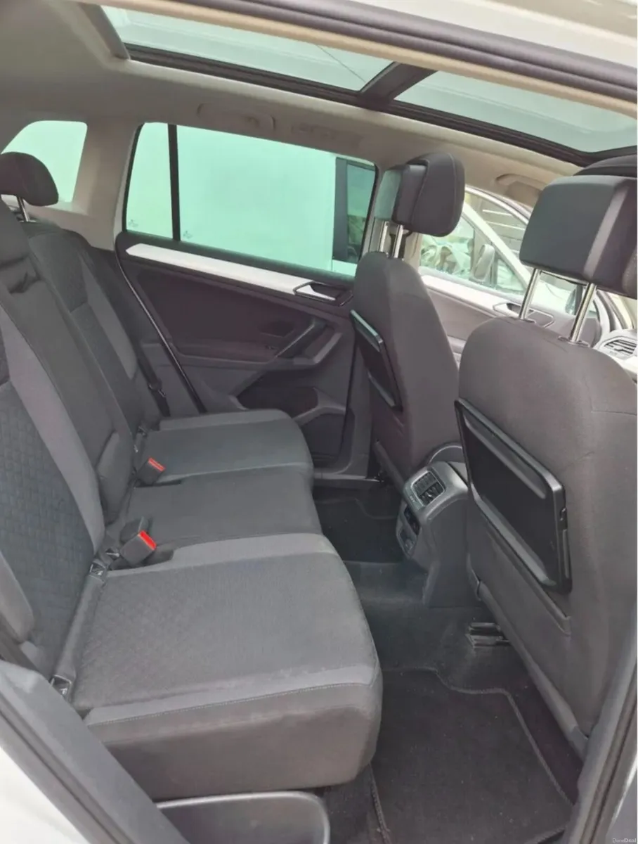 Volkswagen Tiguan 2017 - Image 2