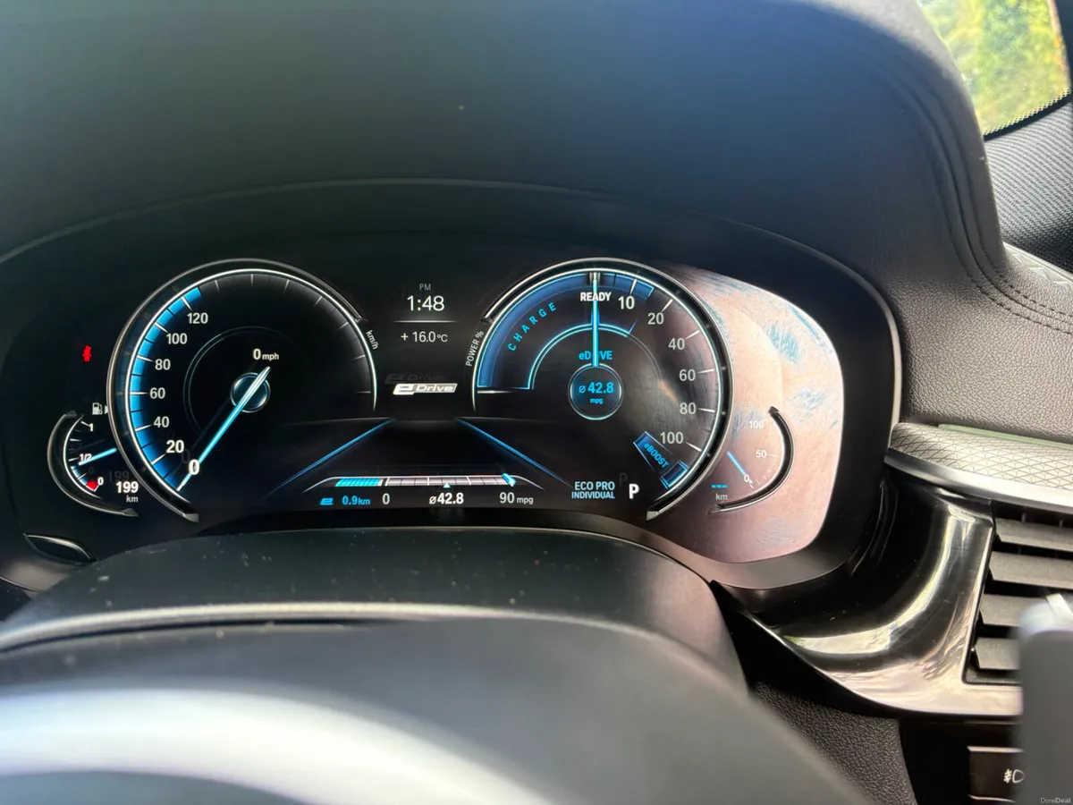 BMW 5-Series 2018 M-SPORT 530e - Image 4