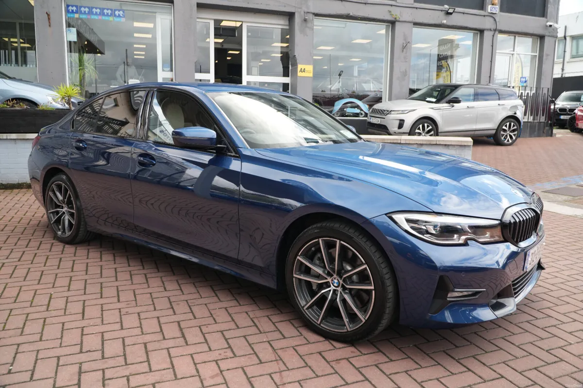 BMW 3-Series 2021 - Image 2