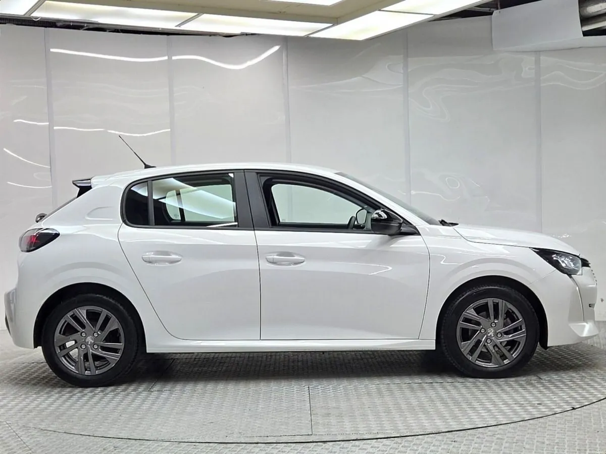 Peugeot 208 1.2 Puretech 75bhp Active - Image 5
