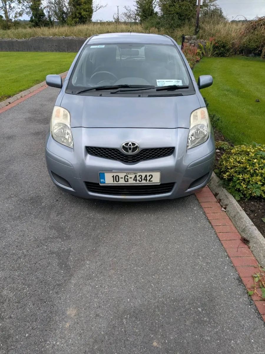 Toyota Yaris auto - Image 1