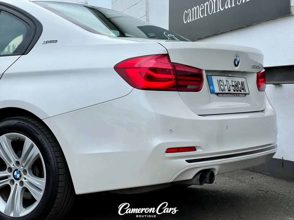 BMW 330e PREMIUM ALPINE WHITE - Image 6
