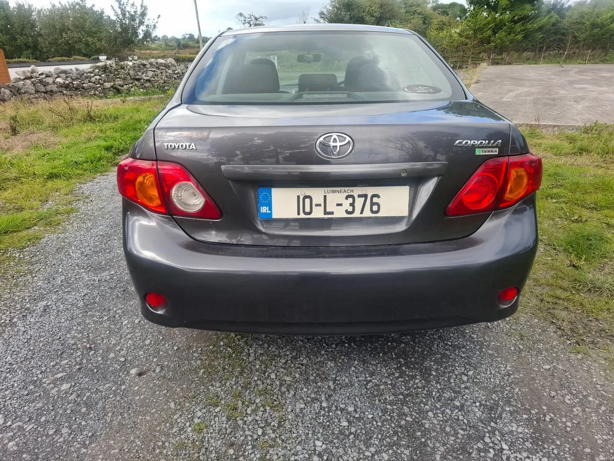 Toyota Corolla 2010 - Image 3