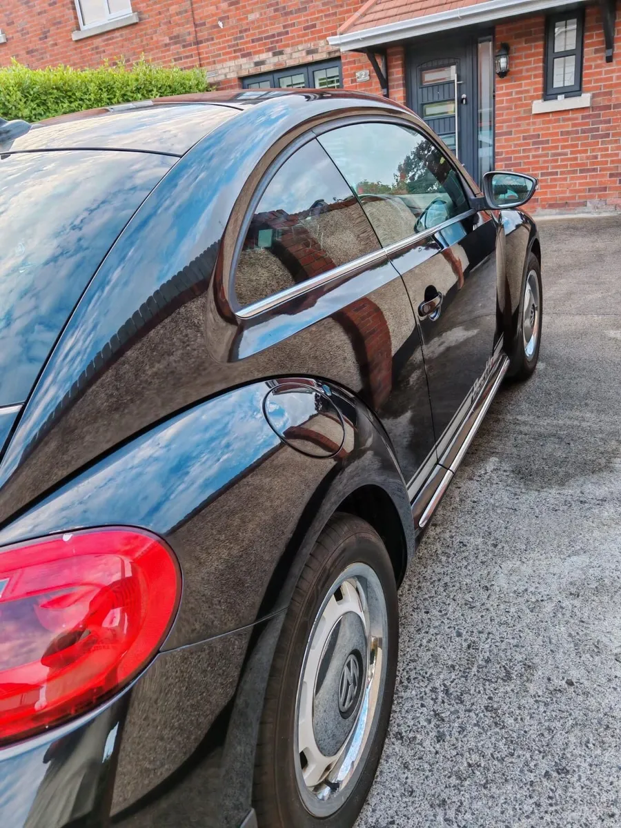 Volkswagen Beetle - Image 5