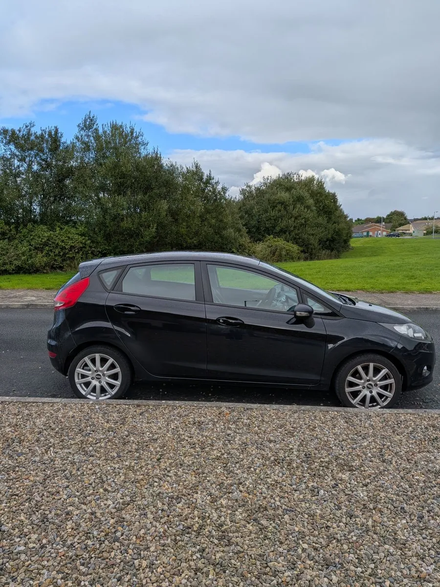 Ford Fiesta 2011 - Image 3