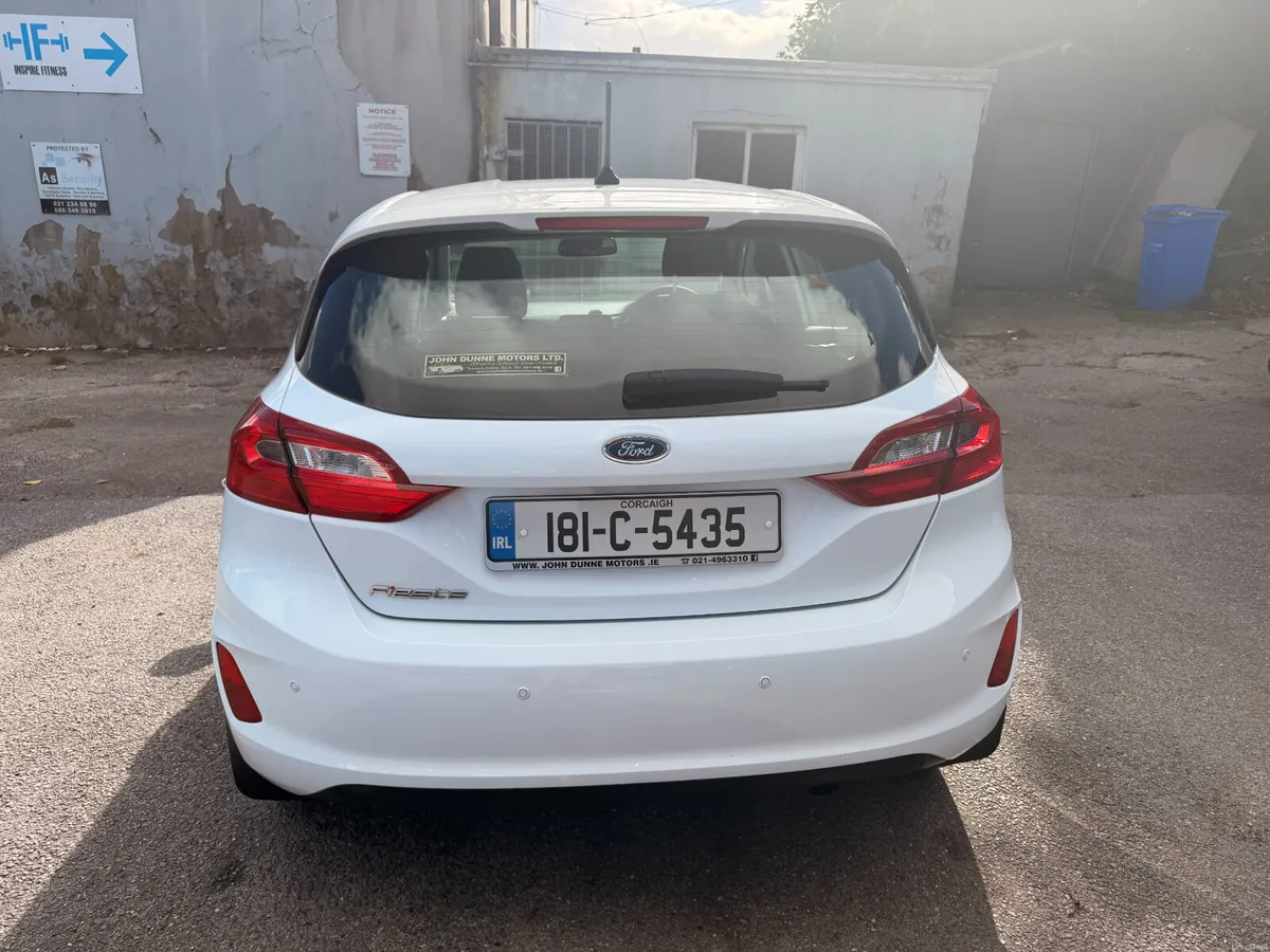 Ford Fiesta 1.1 with only 41000 KM - Image 6