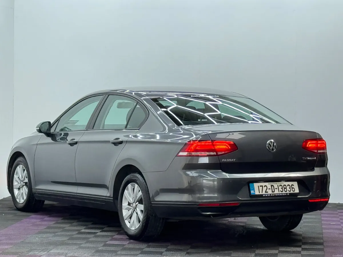 2017 Volkswagen Passat 1.6TDI, Automatic - Image 4