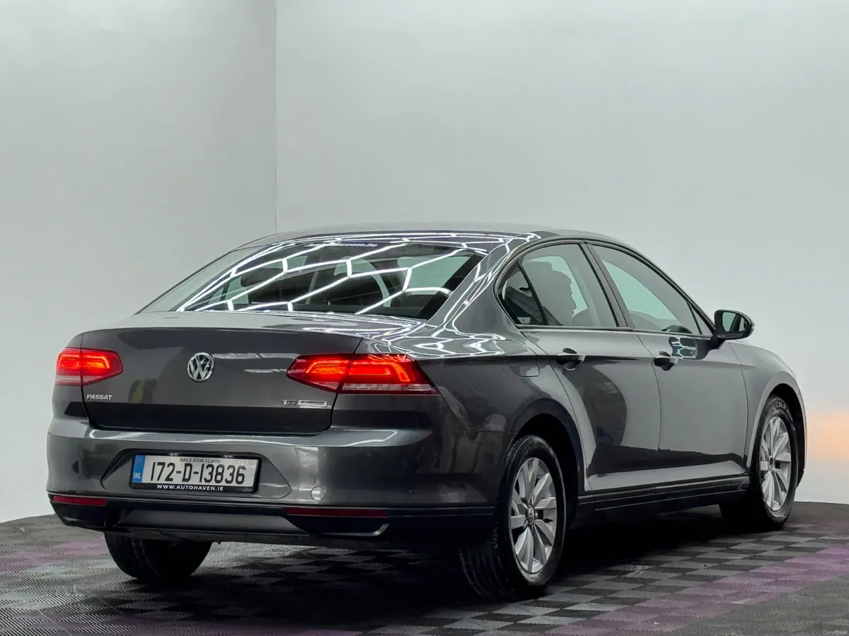 2017 Volkswagen Passat 1.6TDI, Automatic - Image 6