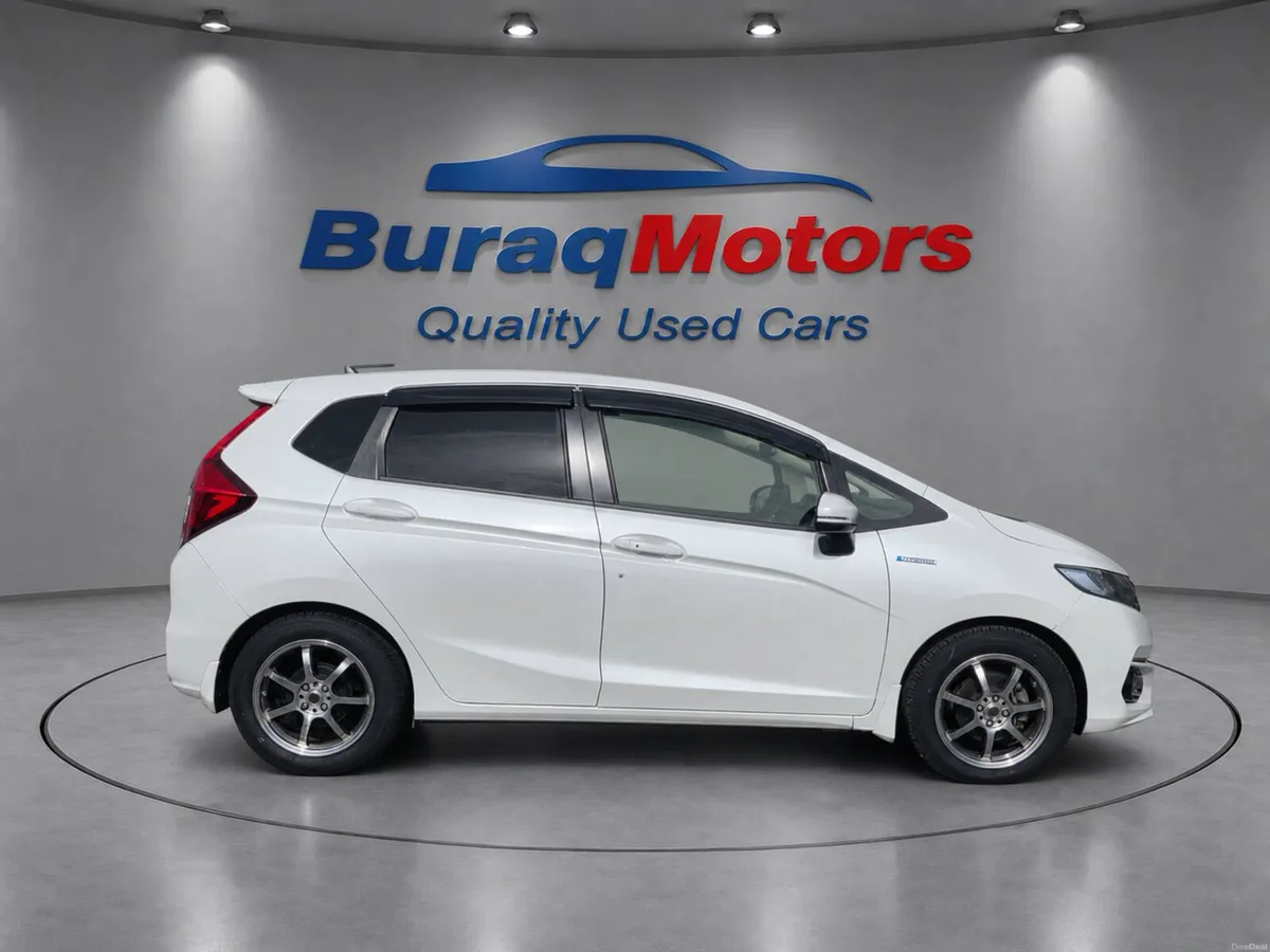 Honda Fit 1.5L Hybrid L-Package Self-Charging - Image 4