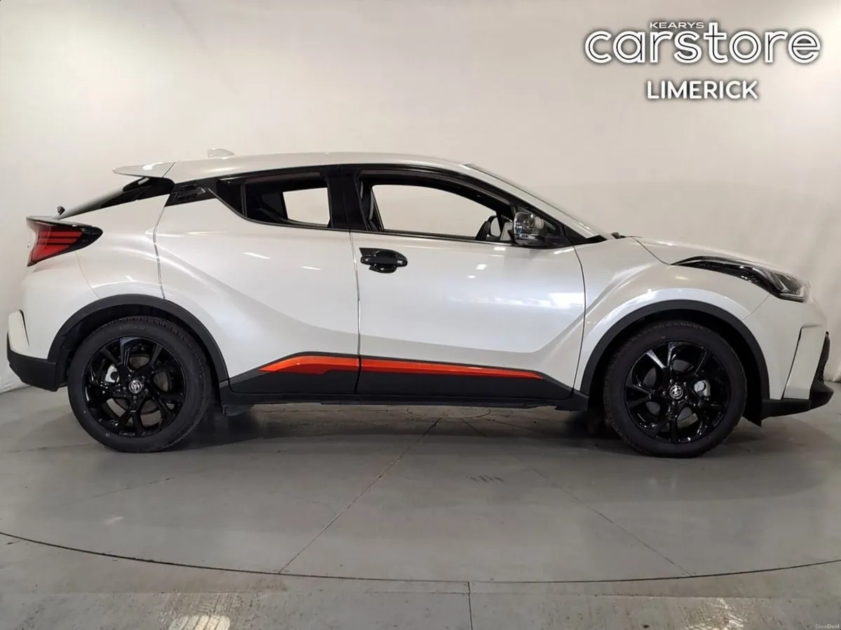 Toyota C-HR G MODE NERO SAFETY PLUS - Image 2