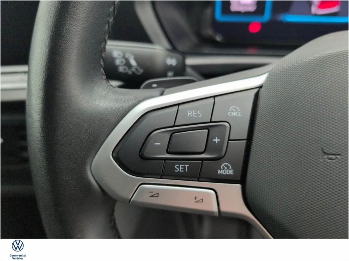 Volkswagen Caddy LIFE PHEV 115HP AUTO MI - Image 4