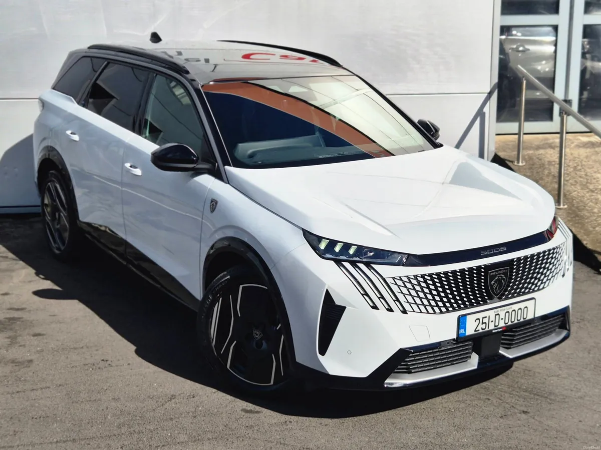 2025 Peugeot 5008e GT Line 73kwh, 7 Seats, 20" - Image 3