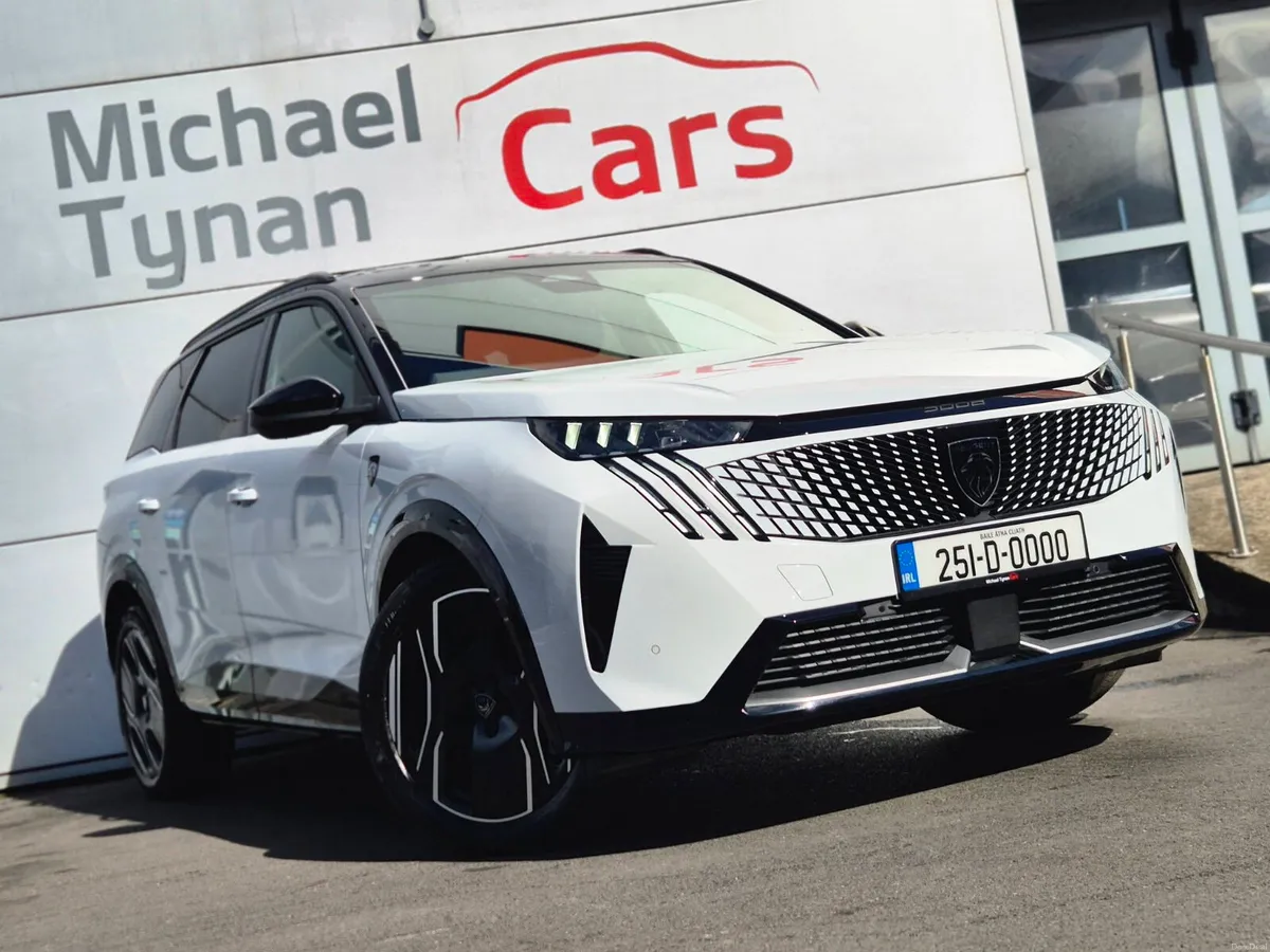 2025 Peugeot 5008e GT Line 73kwh, 7 Seats, 20" - Image 4