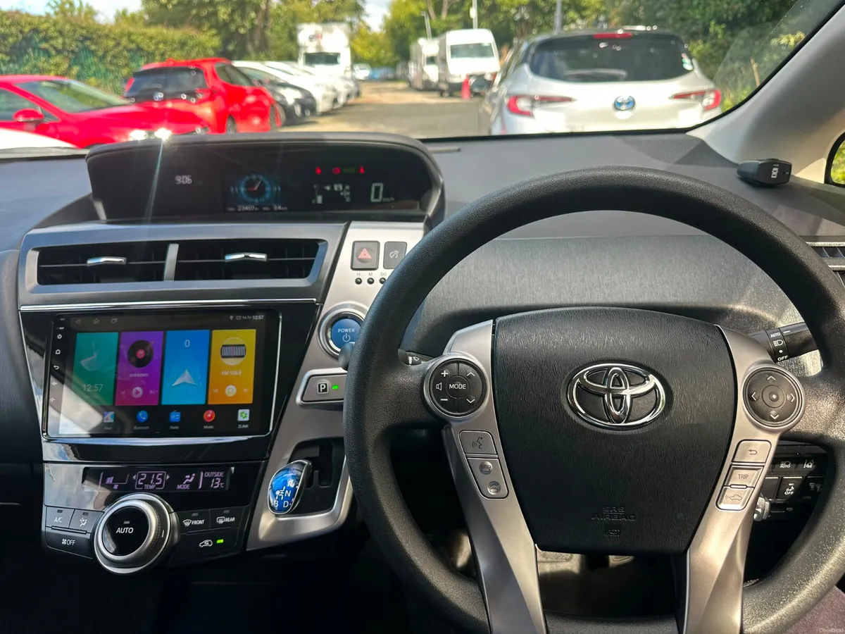 Toyota Prius 7 seats, 23.500km!!! - Image 5
