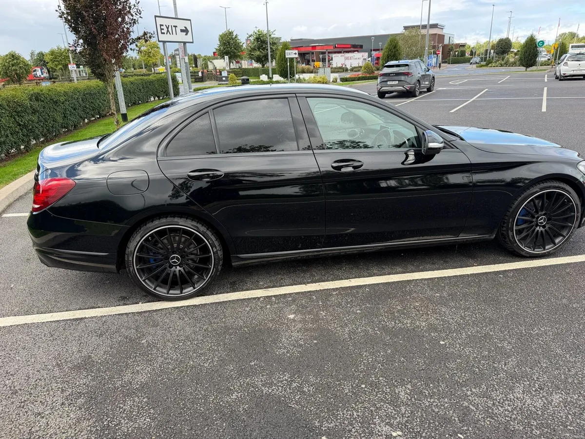 2015 Mercedes-Benz C220d BlueTec AMG Line — Black - Image 4