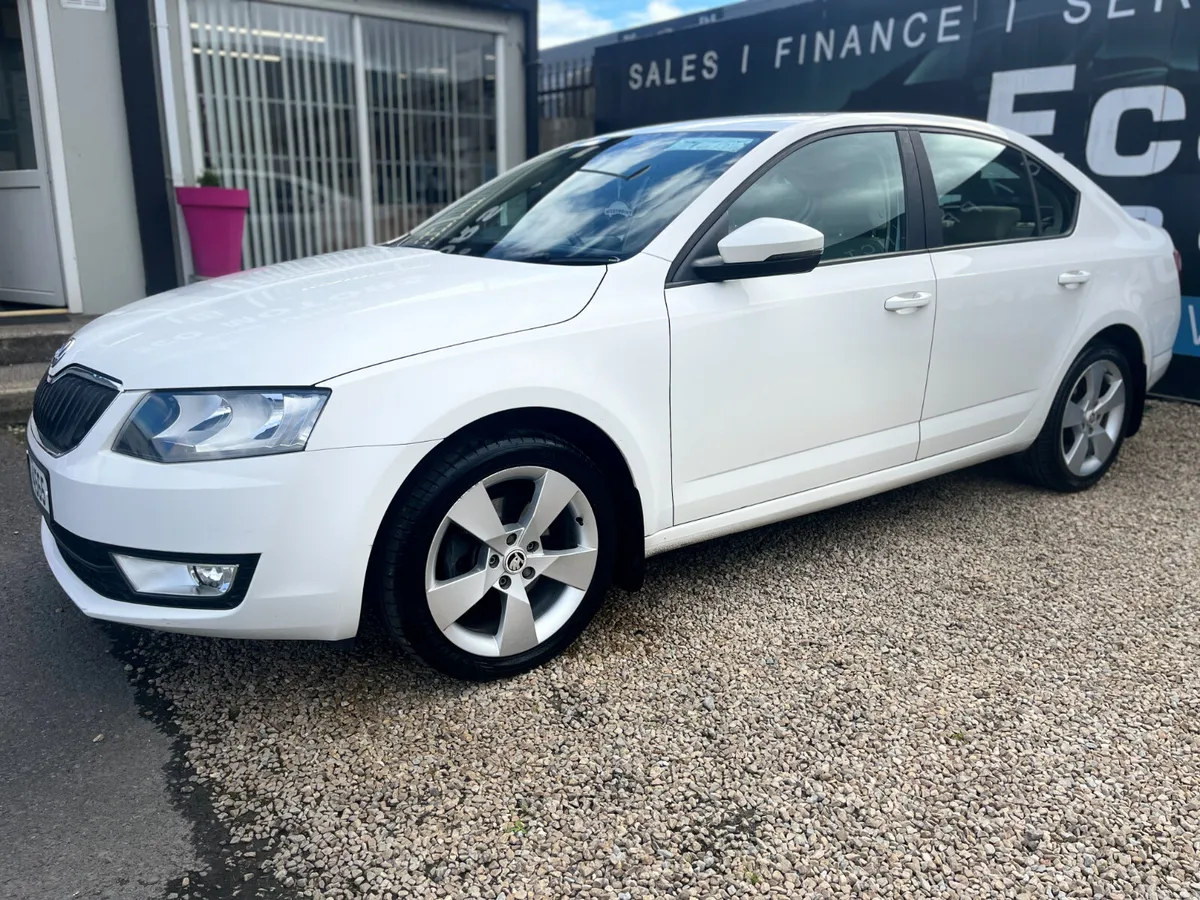 SKODA OCTAVIA 2014 - 1.4 TSI - AUTOMATIC, LOW KMS, - Image 3