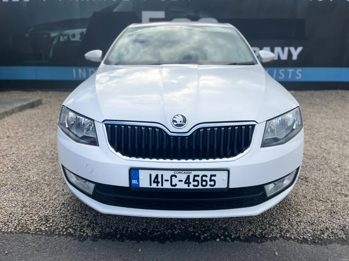 SKODA OCTAVIA 2014 - 1.4 TSI - AUTOMATIC, LOW KMS, - Image 2