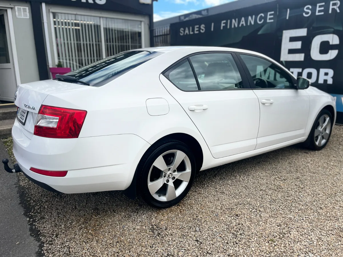 SKODA OCTAVIA 2014 - 1.4 TSI - AUTOMATIC, LOW KMS, - Image 6