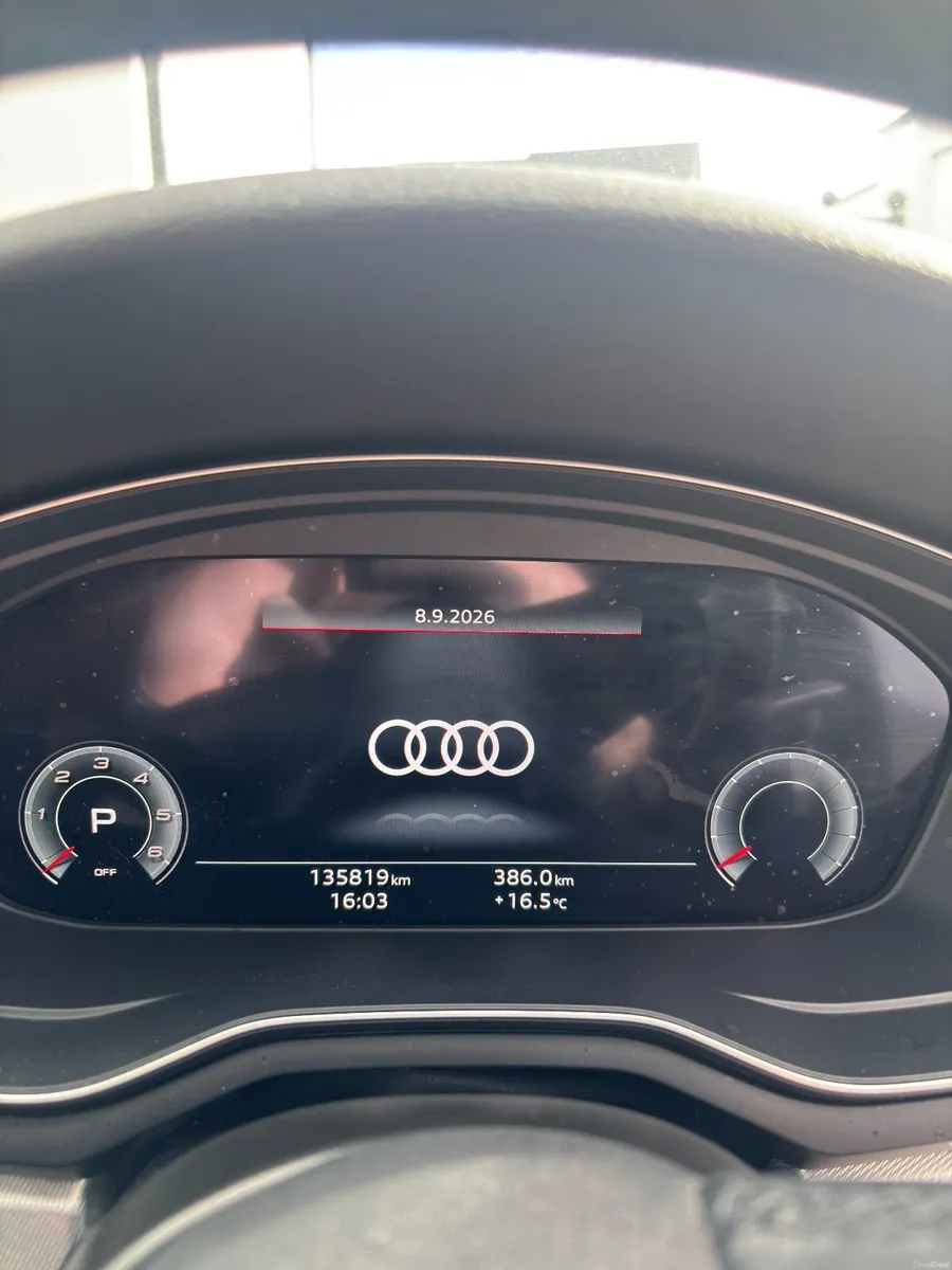 Audi A4 2021 - Image 2