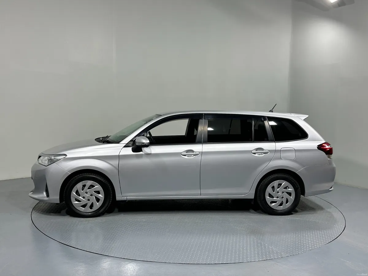 Toyota Corolla Fielder Self Charging Hybrid 221 - Image 4