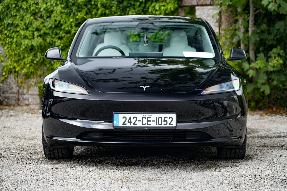 2024 Tesla Model 3 LONG RANGE  Dual Motor AWD - Image 5