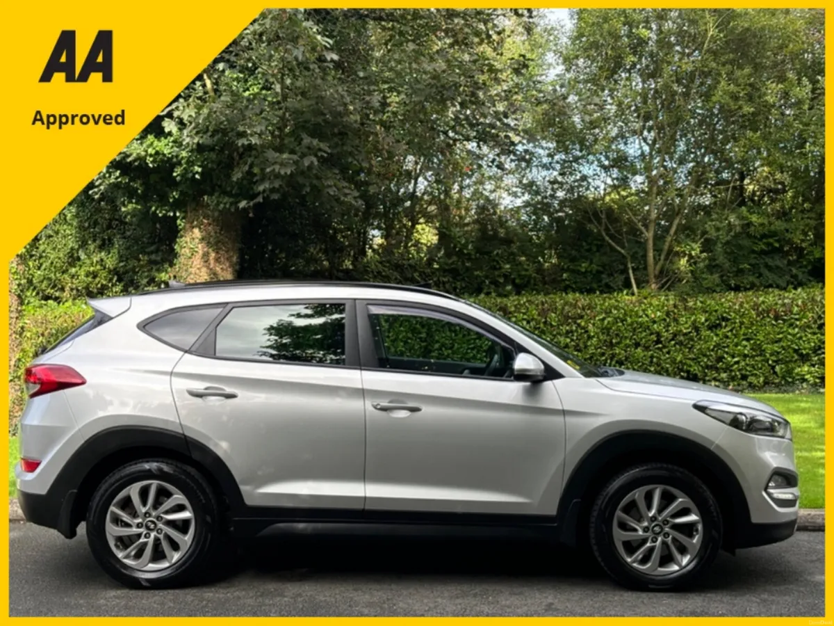 Hyundai Tucson 1.7 PREMIUM 2016 *PAN ROOF* - Image 4