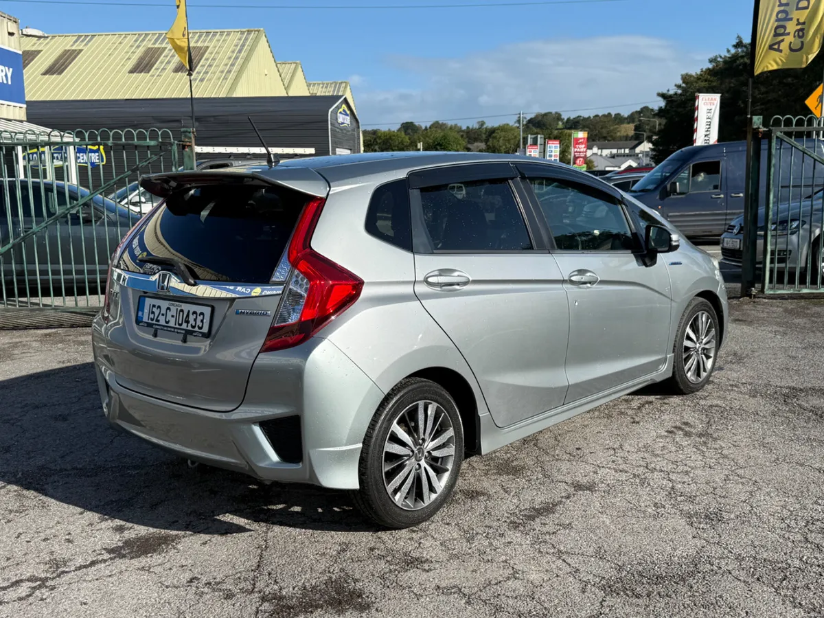 Low Mileage Honda Fit Self Charge Hybrid Auto - Image 6