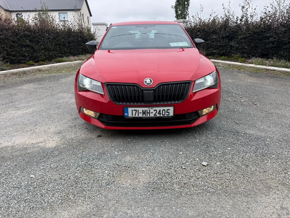 Skoda superb sportline 2017 - Image 2