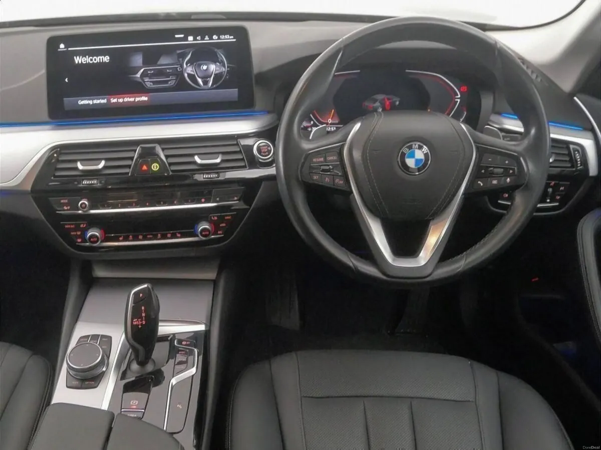 BMW 5-Series 520d SE Saloon - Image 5