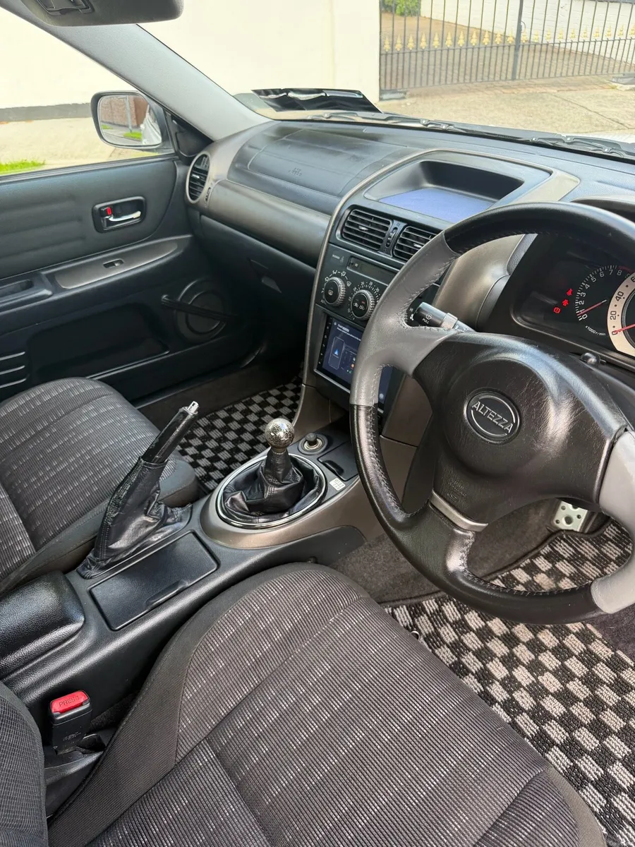 Toyota Altezza - Image 5