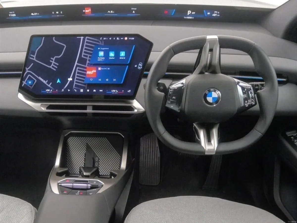 BMW iX3 50 xDrive - Image 5