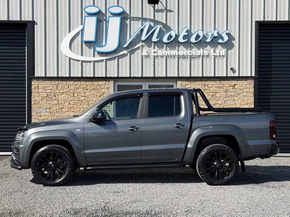 20 VOLKSWAGEN AMAROK 3.0 V6 TDI BLACK ED - Image 4