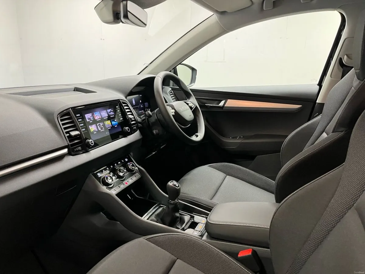 Skoda Karoq Selection 1.0TSI 115BHP - Reversing Ca - Image 5