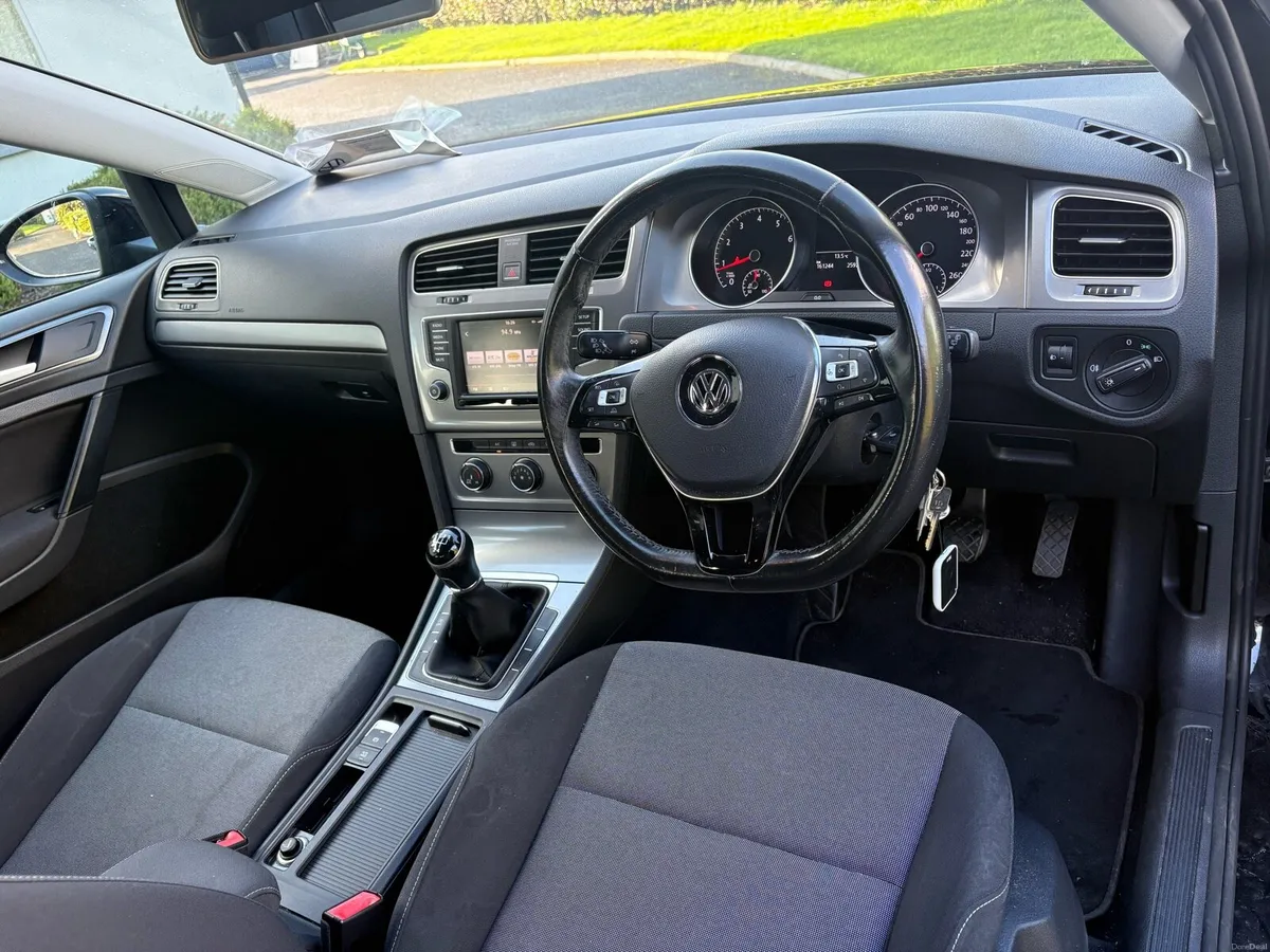 2016 Volkswagen Golf - Image 5